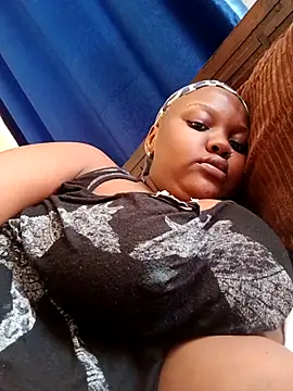 queennapal online show from March 29, 8:25 am