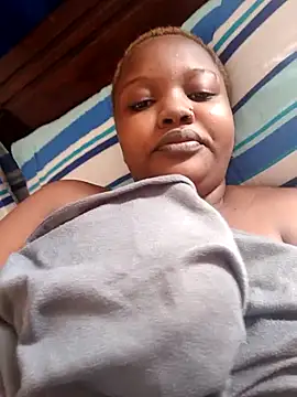 queennapal online show from April 25, 10:29 am