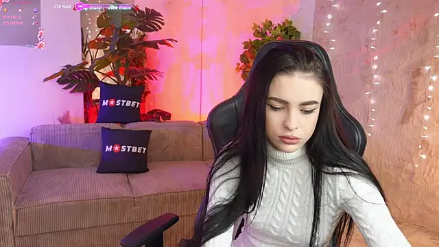 Tina Breeze online show from December 6, 7:43 am