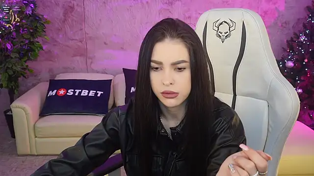 Tina Breeze online show from December 29, 11:50 am