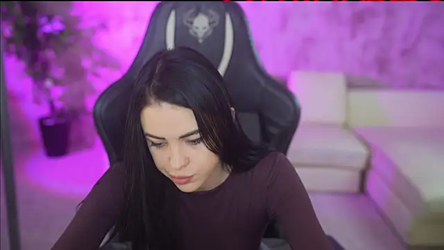 Tina Breeze online show from November 24, 8:47 am