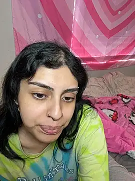 Snapshot of ThickerThanYoBitch chatting on November 15, 3:08 pm ThickerThanYoBitch online show from November 15, 3:08 pm