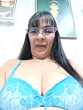 Snapshot of biancchi chatting on May 11, 11:49 am biancchi online show from May 11, 11:49 am