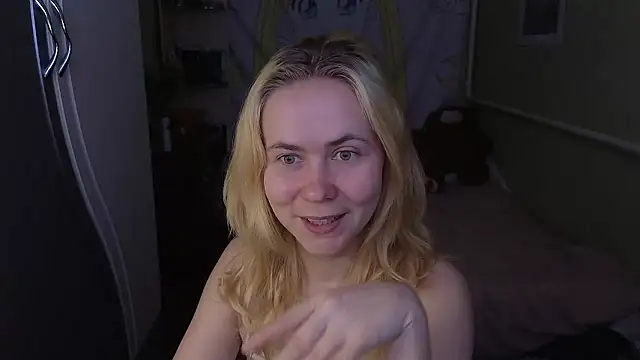Snapshot of Riley_Roo chatting on March 11, 8:20 am Riley Roo online show from March 11, 8:20 am
