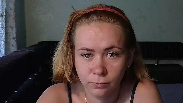 Riley Roo online show from June 30, 7:31 am