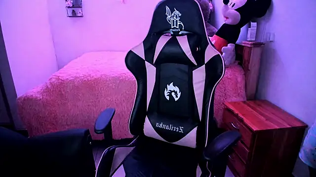 rayza mature 154 online show from April 12, 4:23 pm