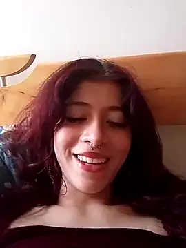 Snapshot of SuzzyyM chatting on February 23, 7:17 pm SuzzyyM online show from February 23, 7:17 pm