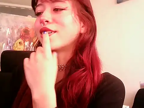 Snapshot of SuzzyyM chatting on September 19, 7:36 pm SuzzyyM online show from September 19, 7:36 pm