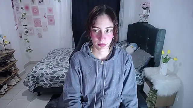 IsaBaileys  online show from June 10, 2:01 am