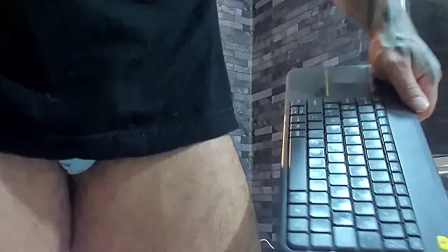 BruceDallas online show from March 14, 1:01 am