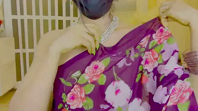 Monalisadon018 online show from April 12, 9:09 pm