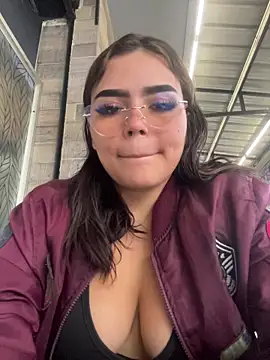 Snapshot of Chloemercury chatting on November 27, 8:33 pm Chloemercury online show from November 27, 8:33 pm