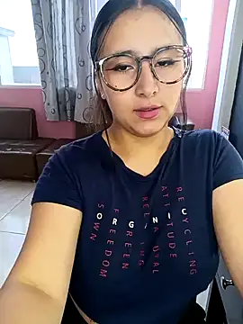 Snapshot of Cute_Penelope chatting on January 30, 12:06 pm Cute Penelope online show from January 30, 12:06 pm