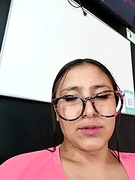 Snapshot of Cute_Penelope chatting on February 13, 3:14 pm Cute Penelope online show from February 13, 3:14 pm