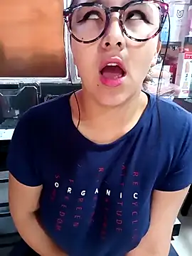 Snapshot of Cute_Penelope chatting on February 18, 12:06 pm Cute Penelope online show from February 18, 12:06 pm