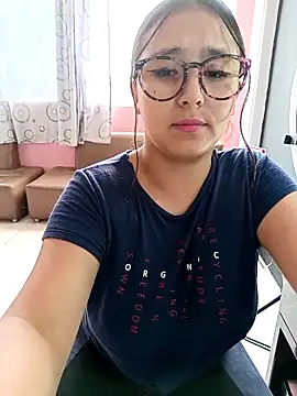 Snapshot of Cute_Penelope chatting on February 26, 6:11 pm Cute Penelope online show from February 26, 6:11 pm