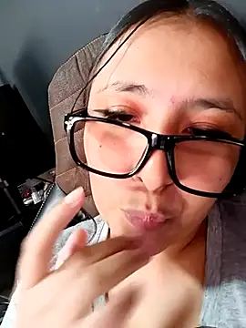 Snapshot of Cute_Penelope chatting on March 22, 3:09 pm Cute Penelope online show from March 22, 3:09 pm