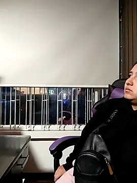 Snapshot of Cute_Penelope chatting on November 14, 11:20 am Cute Penelope online show from November 14, 11:20 am