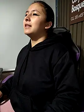 Snapshot of Cute_Penelope chatting on November 27, 11:23 am Cute Penelope online show from November 27, 11:23 am