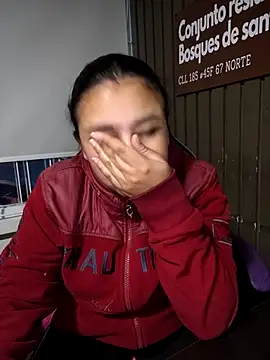 Snapshot of Cute_Penelope chatting on December 16, 12:21 pm Cute Penelope online show from December 16, 12:21 pm