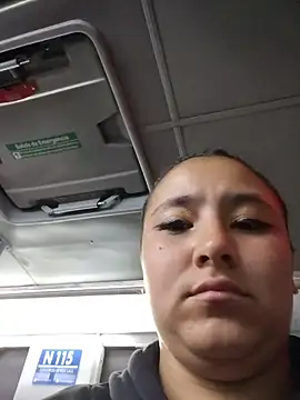 Snapshot of Cute_Penelope chatting on January 8, 11:01 am Cute Penelope online show from January 8, 11:01 am