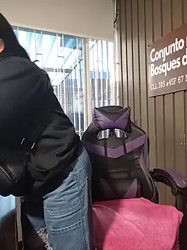 Snapshot of Cute_Penelope chatting on February 5, 1:38 pm Cute Penelope online show from February 5, 1:38 pm