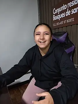 Cute Penelope online show from April 22, 11:12 am