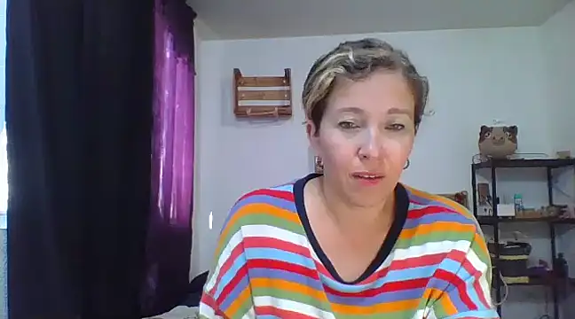 Snapshot of charlott_ponce chatting on January 3, 6:03 pm charlott ponce online show from January 3, 6:03 pm