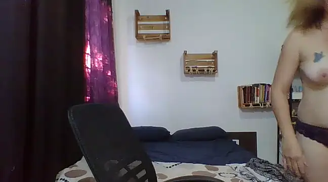 Snapshot of charlott_ponce chatting on January 24, 11:45 pm charlott ponce online show from January 24, 11:45 pm