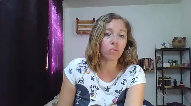 Snapshot of charlott_ponce chatting on February 7, 9:26 pm charlott ponce online show from February 7, 9:26 pm