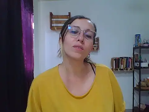 Snapshot of charlott_ponce chatting on October 21, 7:03 pm charlott ponce online show from October 21, 7:03 pm