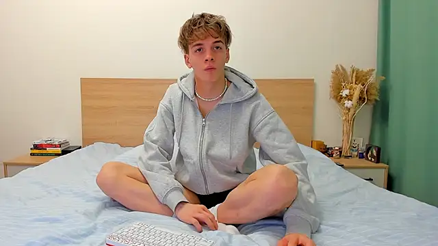 Fandi 777 online show from December 12, 12:55 pm