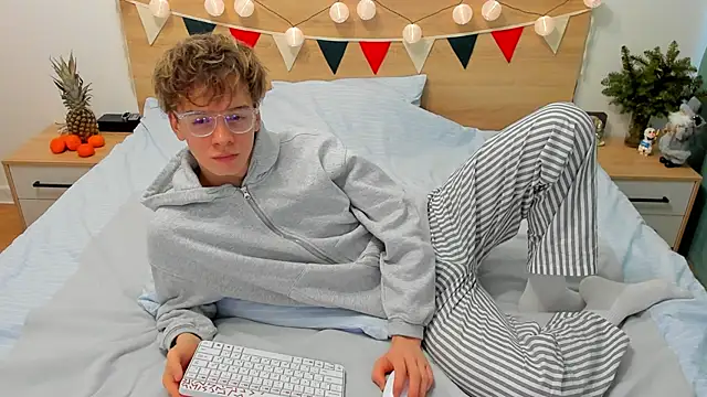 Fandi 777 online show from January 4, 11:33 am