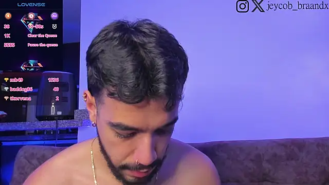 Snapshot of JeycobxBraand chatting on January 18, 2:47 am JeycobxBraand online show from January 18, 2:47 am