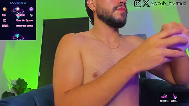 Snapshot of JeycobxBraand chatting on February 7, 12:31 am JeycobxBraand online show from February 7, 12:31 am