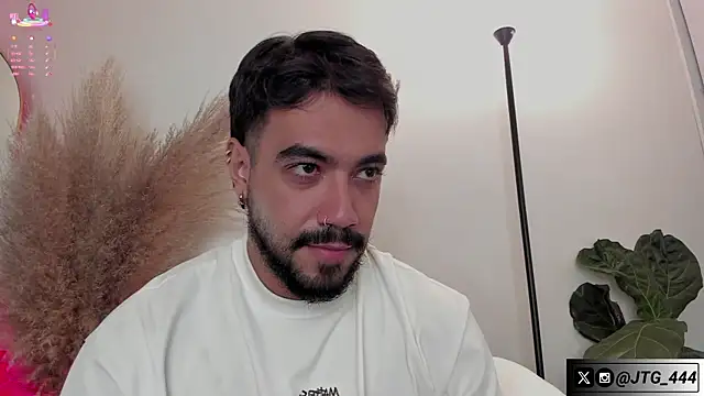 Snapshot of JeycobxBraand chatting on October 8, 3:48 am JeycobxBraand online show from October 8, 3:48 am