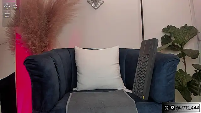 Snapshot of JeycobxBraand chatting on October 22, 12:33 am JeycobxBraand online show from October 22, 12:33 am