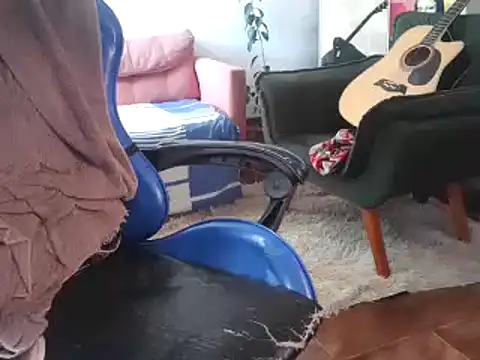 Snapshot of gerson173Hugo chatting on January 2, 4:24 pm gerson173Hugo online show from January 2, 4:24 pm