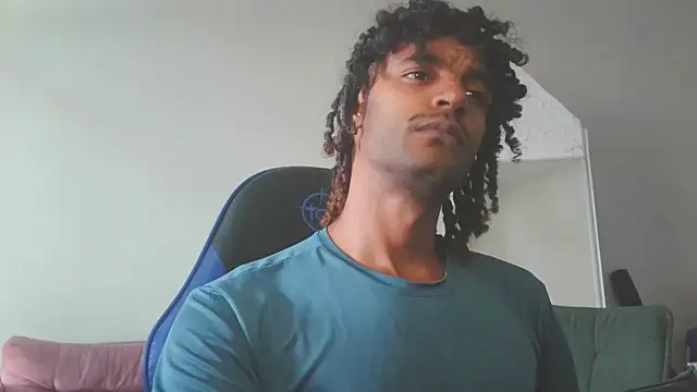 Snapshot of gerson173Hugo chatting on February 10, 12:29 pm gerson173Hugo online show from February 10, 12:29 pm