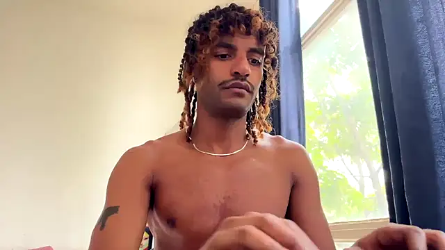 Snapshot of gerson173Hugo chatting on October 15, 10:48 am gerson173Hugo online show from October 15, 10:48 am