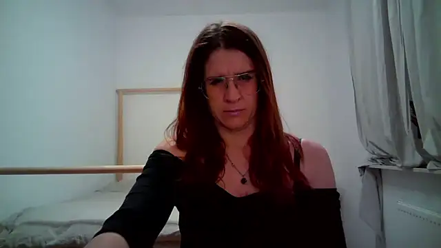 Snapshot of KayaRose chatting on October 25, 8:25 pm KayaRose online show from October 25, 8:25 pm