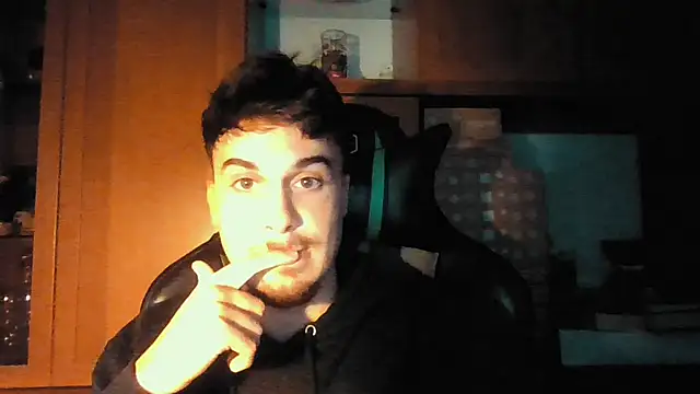 Snapshot of Hank_04 chatting on October 17, 3:25 pm Hank 04 online show from October 17, 3:25 pm