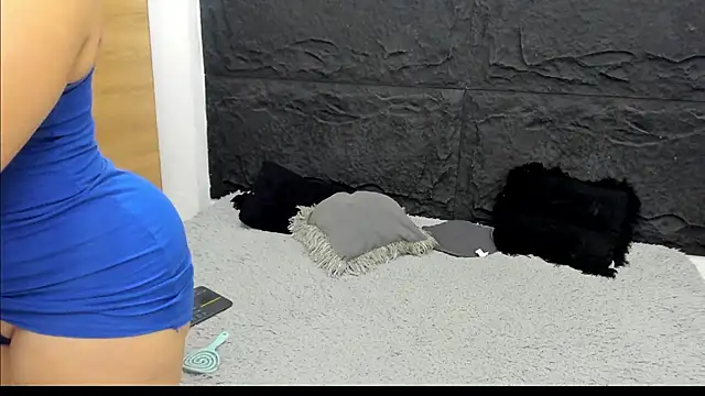 Snapshot of emakross chatting on November 27, 12:46 am emakross online show from November 27, 12:46 am