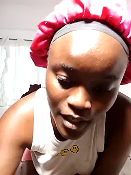 Snapshot of Bella045 chatting on December 22, 1:33 pm Bella045 online show from December 22, 1:33 pm