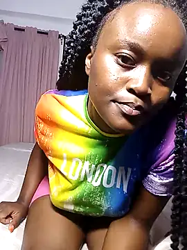 Snapshot of Bella045 chatting on February 12, 7:24 pm Bella045 online show from February 12, 7:24 pm