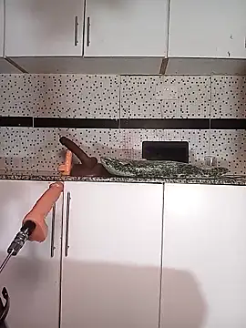 Snapshot of Bella045 chatting on September 14, 2:00 am Bella045 online show from September 14, 2:00 am