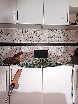 Snapshot of Bella045 chatting on September 22, 1:07 am Bella045 online show from September 22, 1:07 am