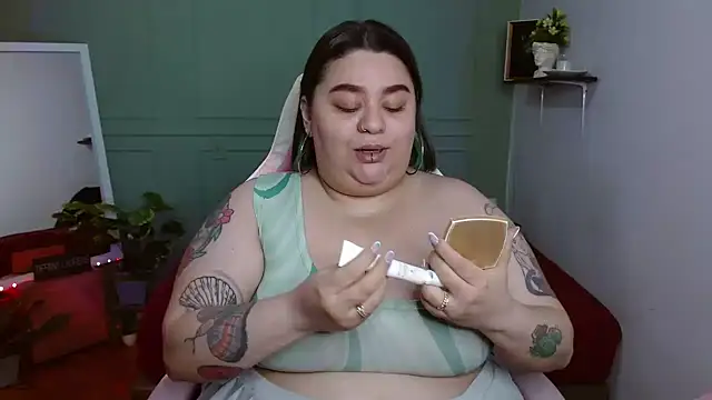 tiffany laurens online show from December 28, 5:23 am