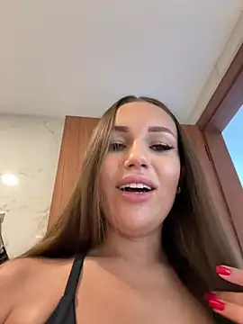 Snapshot of Syka0001 chatting on February 3, 6:45 am Syka0001 online show from February 3, 6:45 am