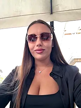 Snapshot of Syka0001 chatting on November 17, 10:54 am Syka0001 online show from November 17, 10:54 am